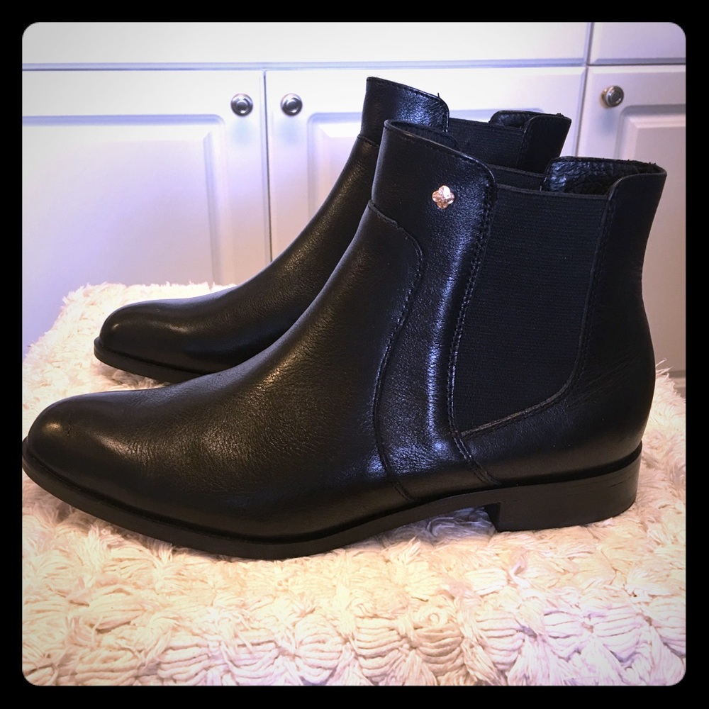 Isola’s Mora ankle boots!